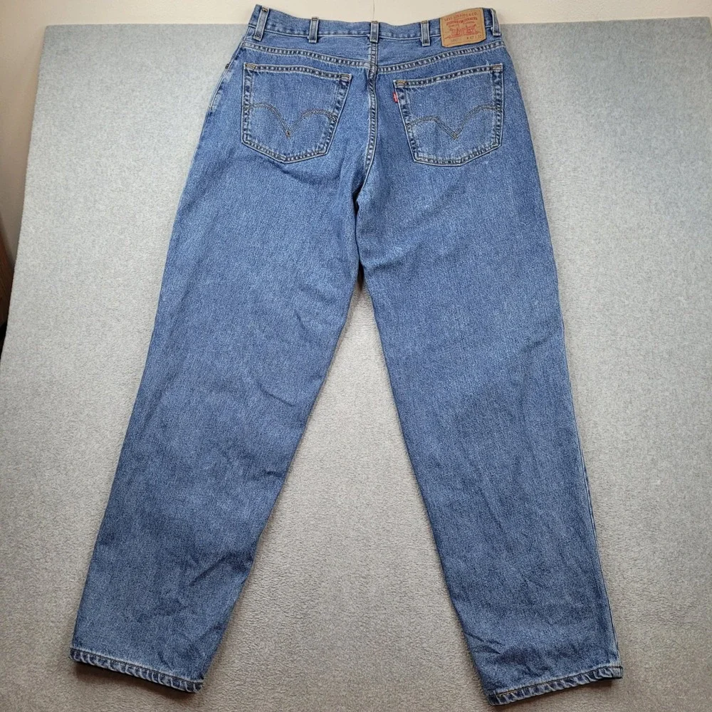Levis levi 560